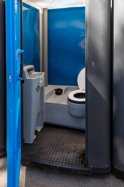 Best Construction site porta potty rental  in St John, MO